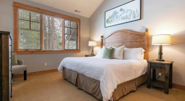 Коттедж The Cottages, Summer Escape - Golf, Pool & Family Fun - 2-Bedroom