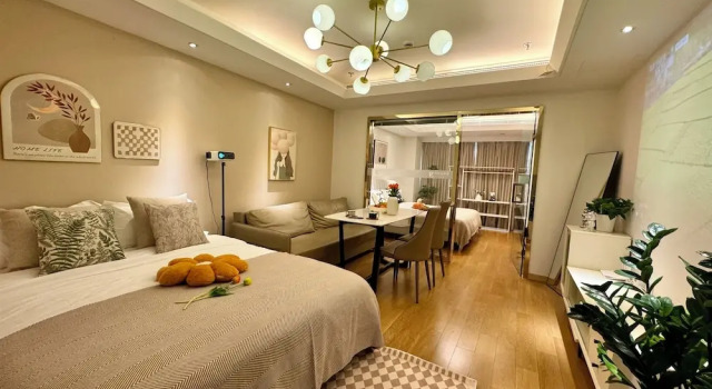 Четырёхместный семейный номер Classic с 2 комнатами Shanghai Lerongju Boutique Apartment Metro Line 8 20meter