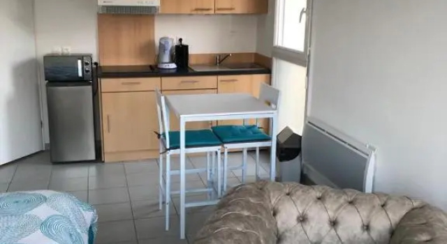 Studio meublé confortable, Reserva ahora Apartamento Hoteles en Lorena con piscina, Piscina