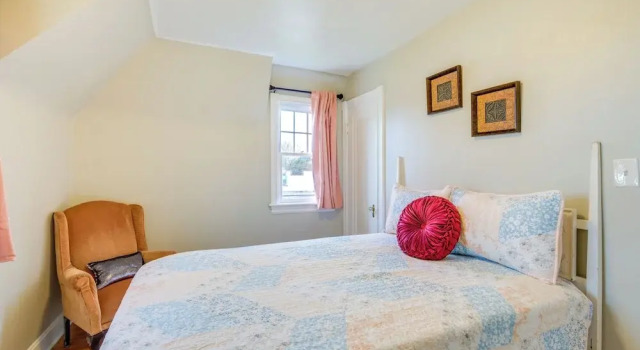 Inviting Vacation Home: 2 Mi to Mill Creek Falls!