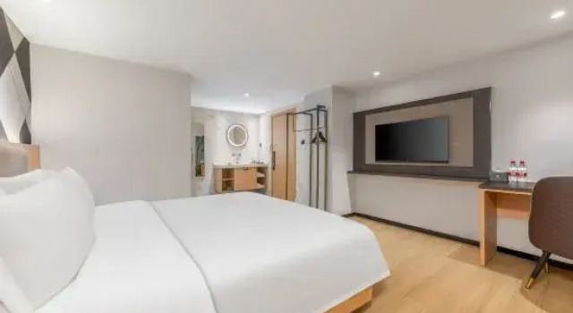 Номер Standard Liu He Hotel