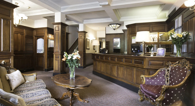 The Imperial Crown Hotel, Забронировать Отель Отели Галифакса 3 звезды, рядом с Театр «Виктория», 3*