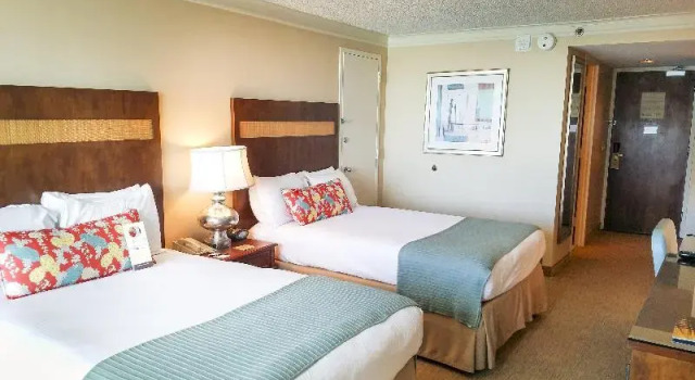 Номер Standard с балконом и с видом на залив Omni Corpus Christi Hotel