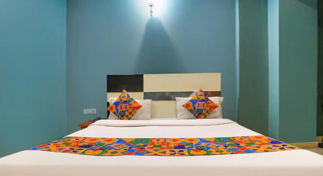 Номер Deluxe FabHotel Max Inn I