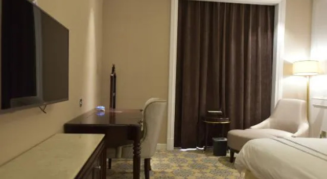 Люкс Deluxe Holiday Inn Glossom