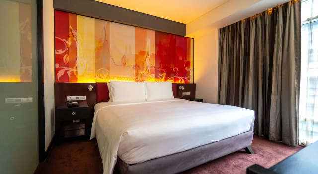 Полулюкс Park Plaza Bangkok Soi 18