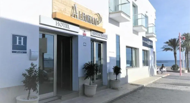 Hotel Alboran, Забронировать Отель Отели Карбонерас с завтраком, Завтраки