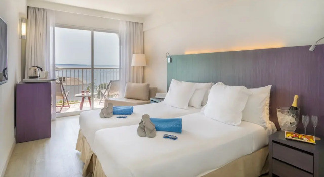 Standard Casal quarto varanda e com vista para o mar Sol Trinidad