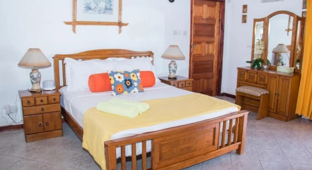 Villa Caballero, Book Villa Hotels in Mahe with Parking, Parking