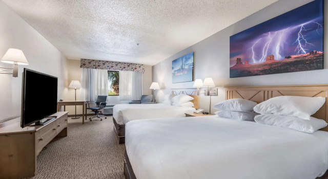 Четырёхместный номер Standard Red Lion Inn & Suites Goodyear Newly Renovated