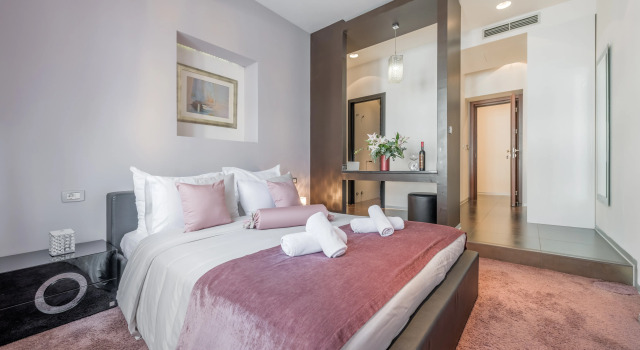 Starlight Luxury Rooms