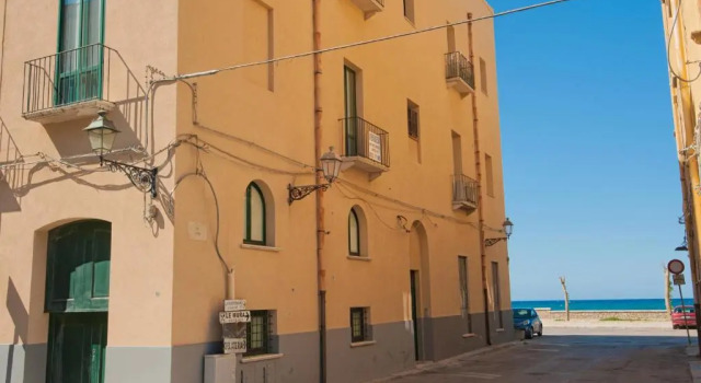 campo appartamenti, Book Hotel Hotels in Sicily with Parking, Parking