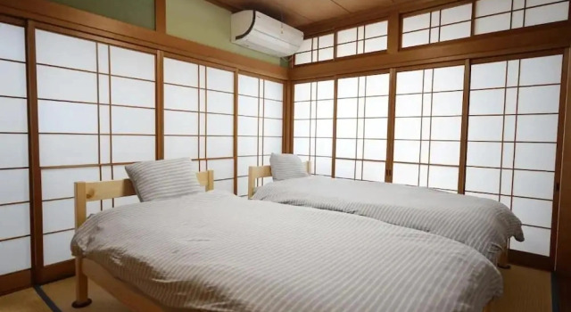 Blanc Hiroshima - Hostel, Book Hostel / Vandrerhjem Hostels i Hiroshima, Hostel / Vandrerhjem