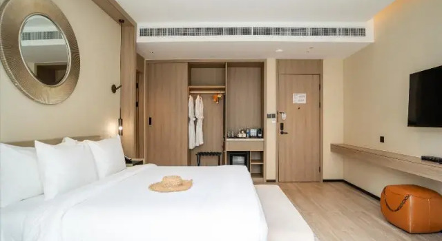 Двухместный номер Deluxe с видом на бассейн Radisson Resort Layan Phuket