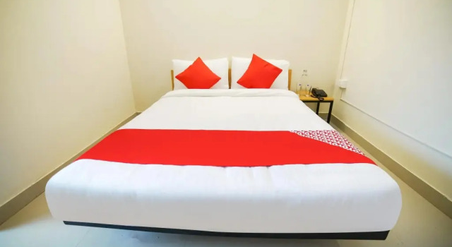 Vj Inn by OYO Rooms, Rezerwuj Hotel Hotele w Andhra Pradesh z parkingiem, Parking