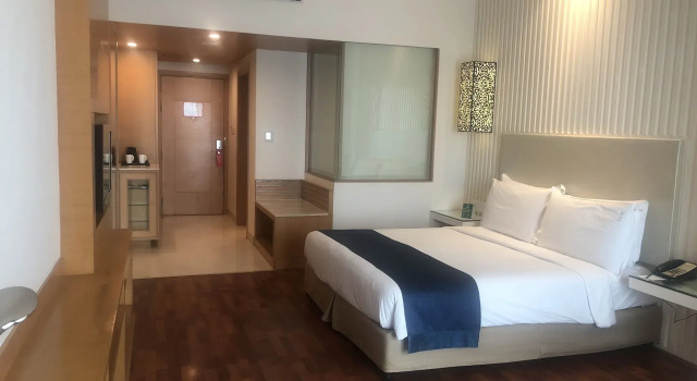 Holiday Inn Amritsar Ranjit Avenue, an IHG Hotel, Prenota Hotel Hotel a Punjab con piscina, Piscina