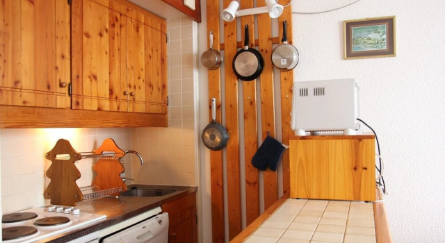 5 persons studio cabin in the center Holiday home 0 agence la cime, Prenota Hotel Hotel a Alvernia con parcheggio, Parcheggio
