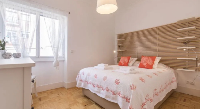 Garden House in Alvalade, Забронировать Отель Бизнес-отели Лиссабона, рядом с Алвалади, 4* 5*