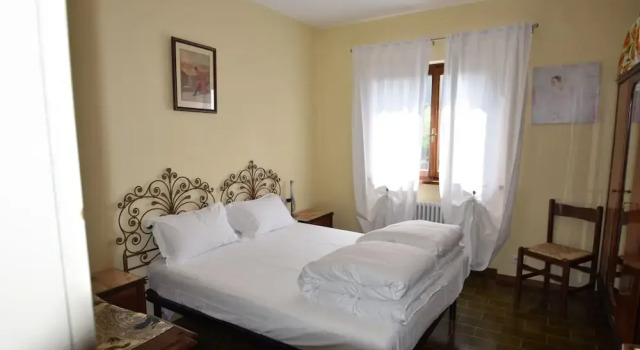 Rustic Villa With Lake Views, Boek Villa Villa's in Piemonte, Villa