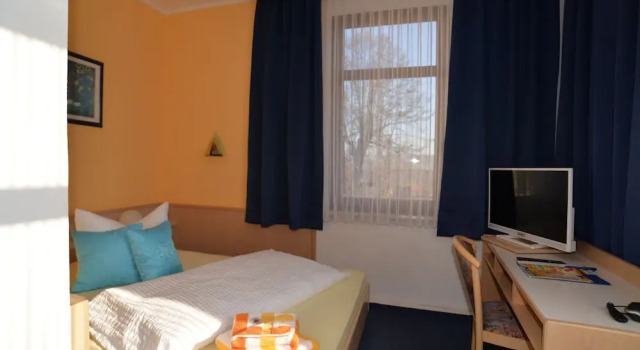Hotel Am Hohen Schwarm, Book Hotel Saalfelder Hoehe Thuringian Forest