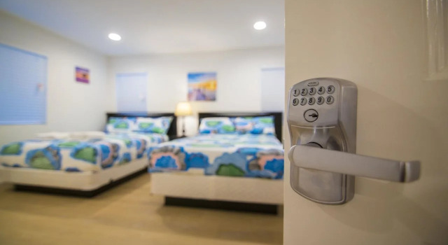 Los Angeles RoomRentals LAX