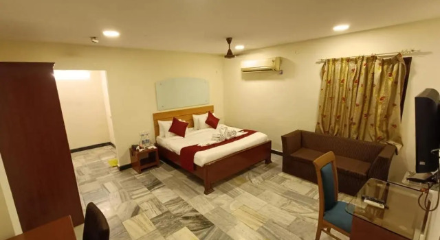 Люкс GT Grande Hotel-Near US Consulate