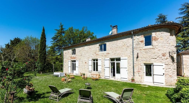 Коттедж с видом на сад La Métairie La Maison de Ninette