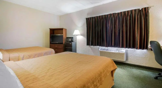 Номер Standard Posh Inn & Suites