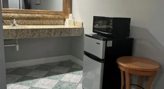 Номер Deluxe Amber Motel