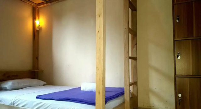 Dodo Dormitory Backpacker, Book Hostel Borobudur Central Java