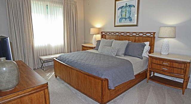 Naples Bay Resort - Naples - 1, 2 & 3 Bedroom Condos