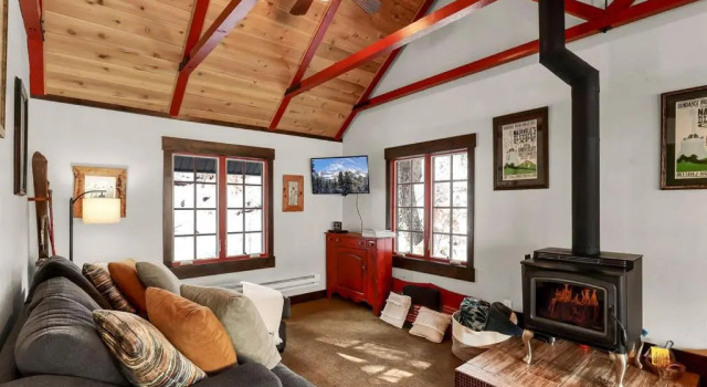 Hytte Hideaway Above The Stream