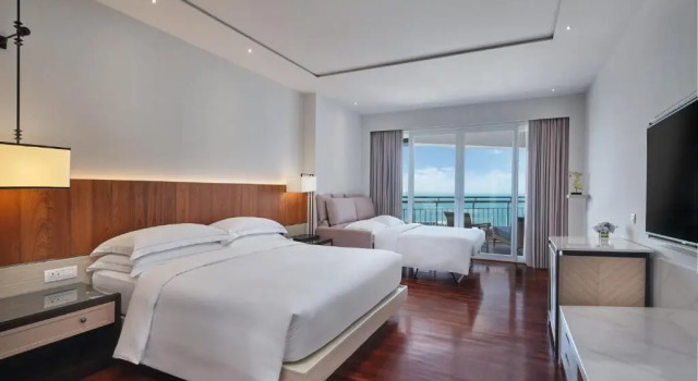 Двухместный номер Premium Plus с видом на океан Hilton Hua Hin Resort & Spa