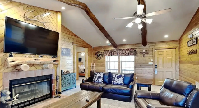 4 Bears 1 Cave by Ryson Vacation Rentals, Varaa Lomakoti Alto New Mexico