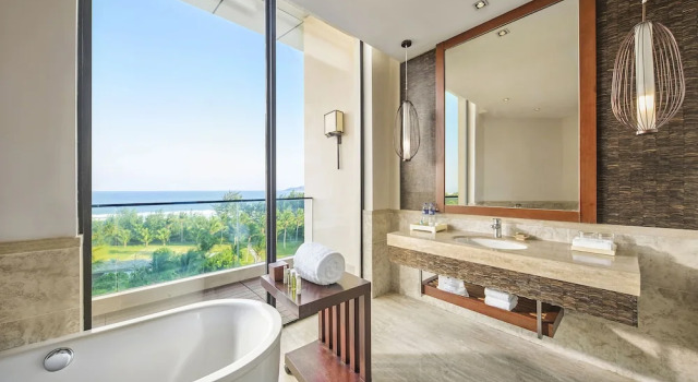 Двухместный люкс с балконом и с видом на океан Wanda Realm Resort Sanya Haitang Bay