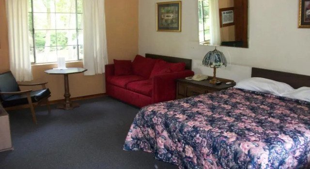 Номер Standard с видом на реку Two Rivers Lodge