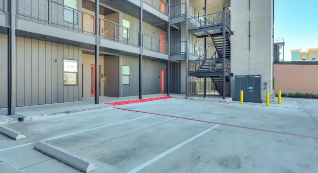 5 Mi to Dtwn: Modern Condo in New Braunfels!, Забронировать Апартаменты/квартира Нью-Браунфелс Greater San Antonio, рядом с New Braunfels Town Center at Creekside