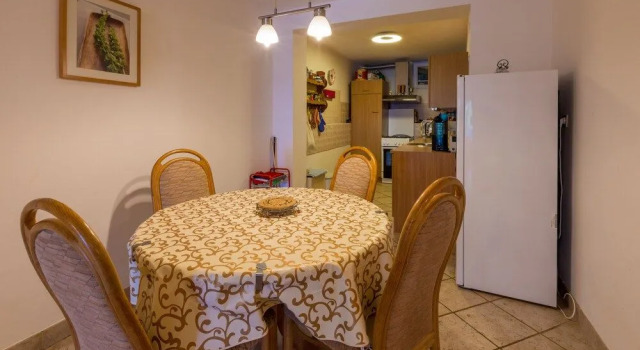 Apartment Mirjana, Забронировать Апартаменты/квартира Отели Приморско-Горанской жупания с парковкой, Парковка