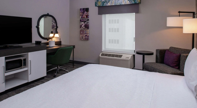 Hampton Inn & Suites Winston-Salem Downtown, Prenota Hotel Winston-Salem Carolina del Nord