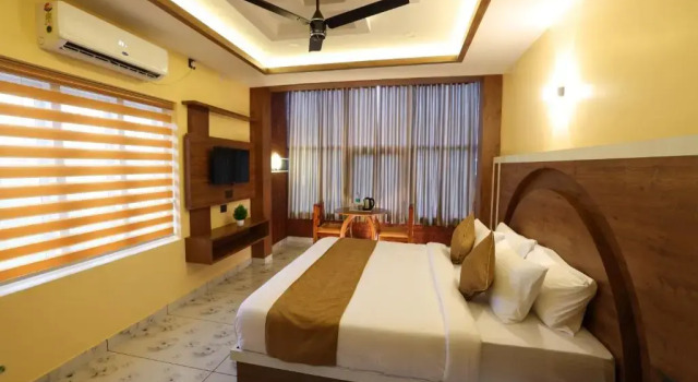 Люкс Luxury Hydel Palace