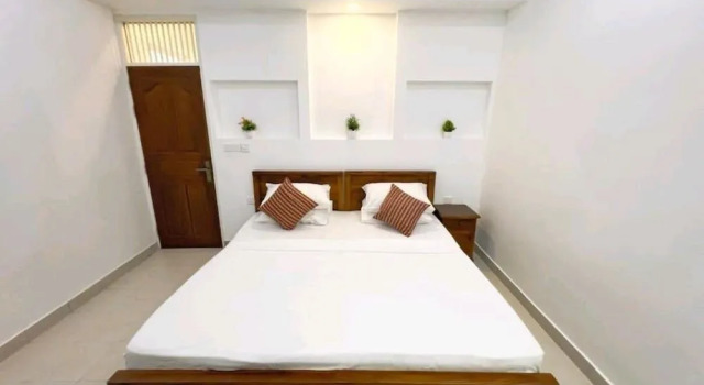 Everest Lodge