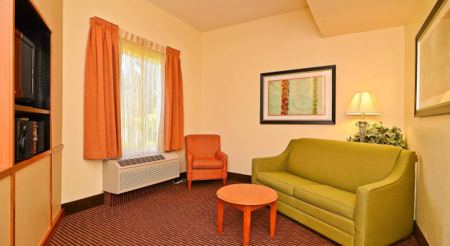 Студия Fairfield Inn & Suites Cherokee
