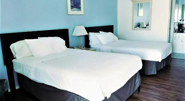 Четырёхместный номер Standard Victoria Palms Inn and Suites