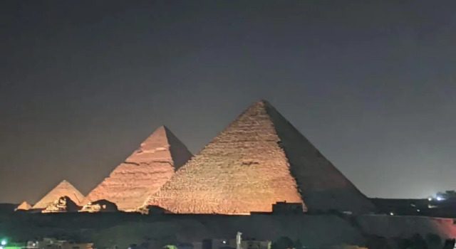 Номер Standard pyramids view suite/vista piramidi