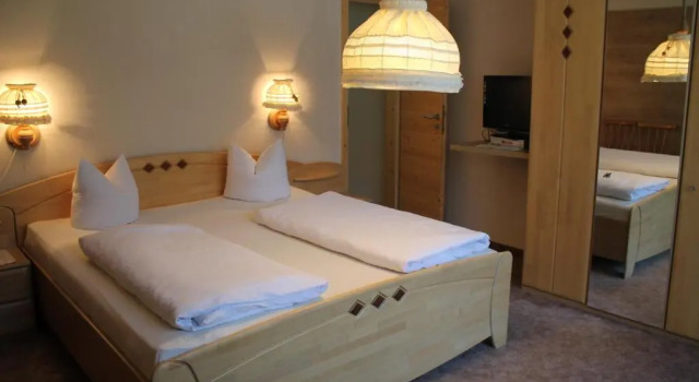 Ferienwohnung Klammhof, Rezerwuj Hotel Hotele w Tyrol z parkingiem, Parking
