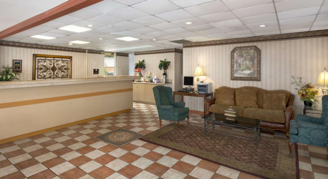 Days Inn by Wyndham Birmingham Vestavia Hills, Buchen Sie Hotel Vestavia Hills USA