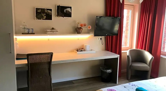 Chillann, Prenota Hotel Hotel a Flanders con parcheggio, Parcheggio