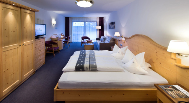 Hotel Alpenroyal, Забронировать Отель Отели и гостиницы Кастельротто, рядом с Подъемник Маринценлифт, Отель