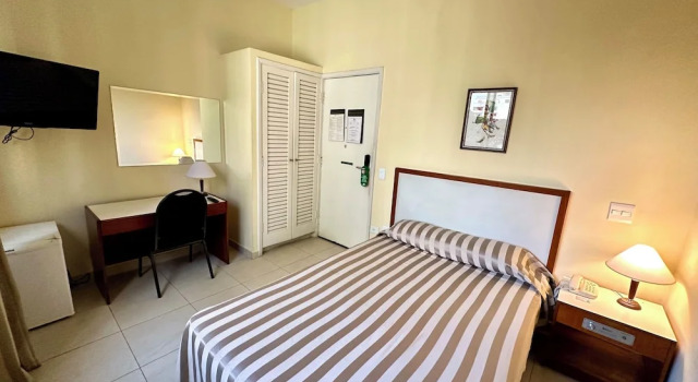 Одноместный номер Standard San Michel Hotel
