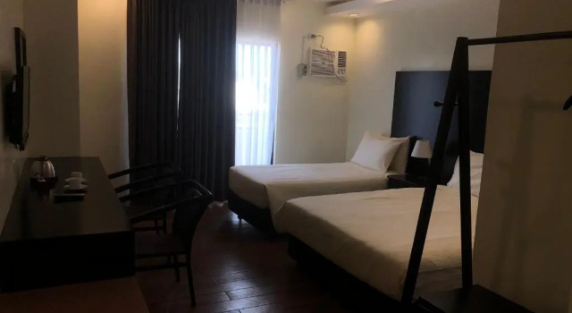 Piña Suites